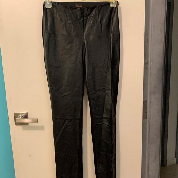 Banana Republic button down blouse, EUC, Sz M, white, blk print, EUC - Picture 12 of 15